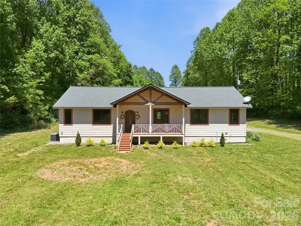 3540 Fork Creek RD, Saluda, NC 28773