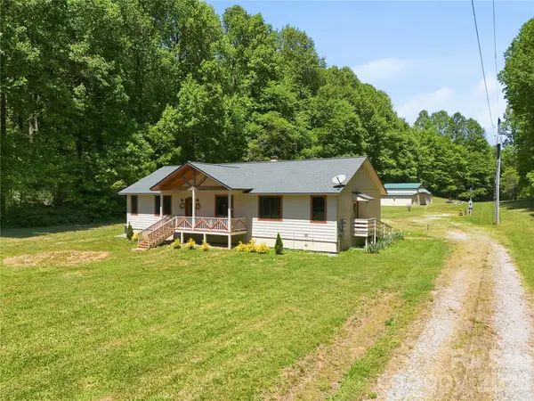 3540 Fork Creek RD, Saluda, NC 28773
