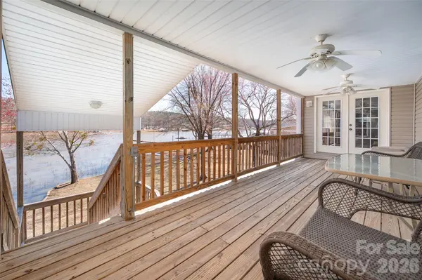 2504 Cottage LN, Liberty Hill, SC 29074