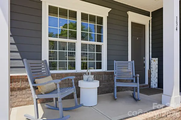 134 Winterberry ST, Mooresville, NC 28117