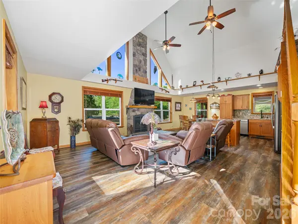 326 Ewart Wilson RD, Burnsville, NC 28714