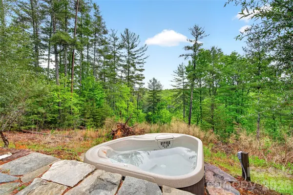 159 Osprey Roost DR, Nebo, NC 28761