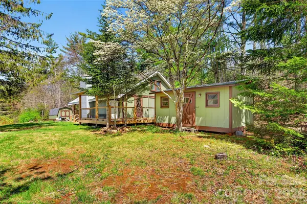 1959 Jackson Town RD #A, Spruce Pine, NC 28777