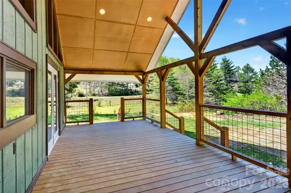 1959 Jackson Town RD #A, Spruce Pine, NC 28777