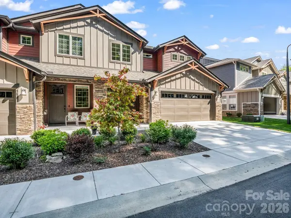 564 Sweet Birch Park LN, Black Mountain, NC 28711