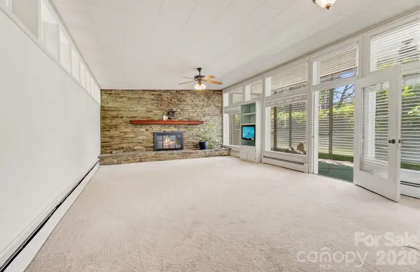 20 Reed RD, Asheville, NC 28805