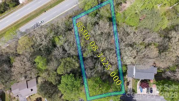 L13 Hawthorne DR, Brevard, NC 28712