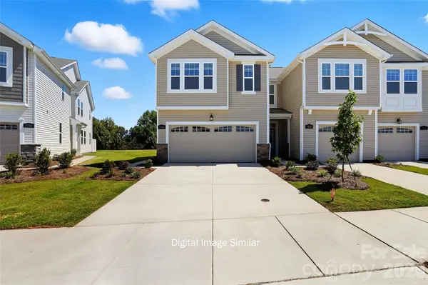 7527 Hodges Meadow LN, Charlotte, NC 28213