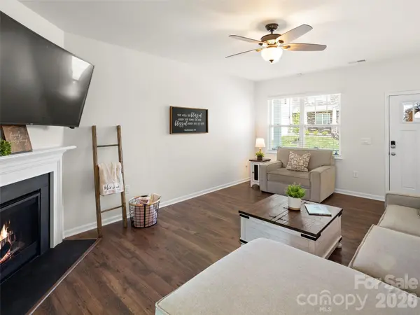 734 Fountain Park BLVD, Asheville, NC 28806