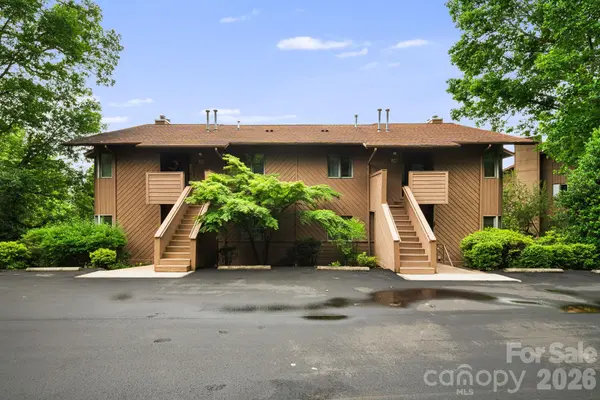 305 Piney Mountain DR #J2, Asheville, NC 28805