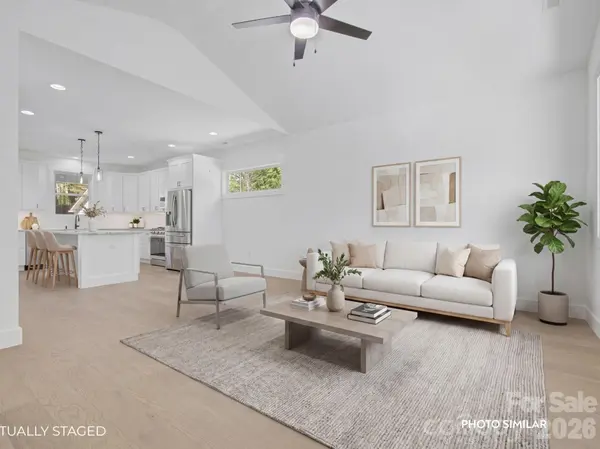 617 W Allen ST, Hendersonville, NC 28739