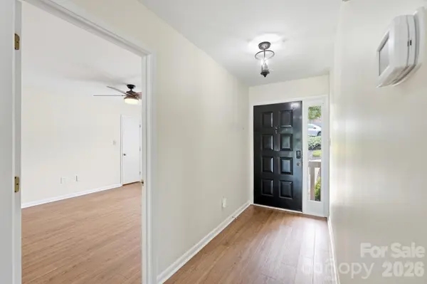 7 Marina RD, Lake Wylie, SC 29710
