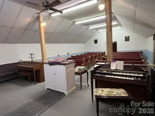 1132 West AVE NW, Lenoir, NC 28645