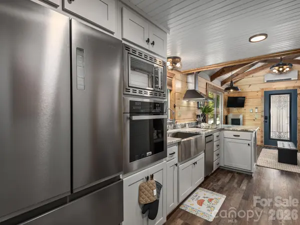61 Boulder DR #L14-R, Lake Toxaway, NC 28747
