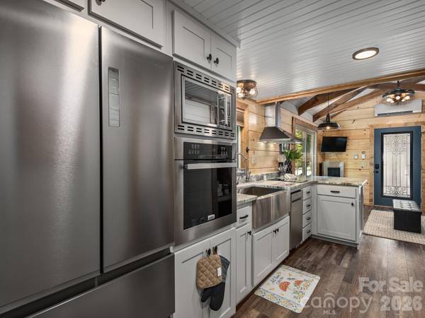 61 Boulder DR #L14-R, Lake Toxaway, NC 28747