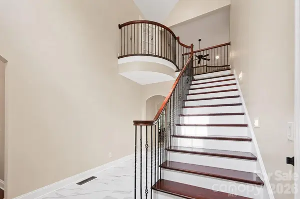 314 Woodland DR, Swannanoa, NC 28778