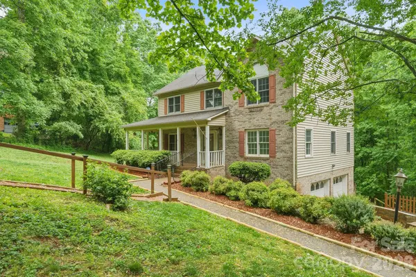 1227 Shirebourn None, Hickory, NC 28602