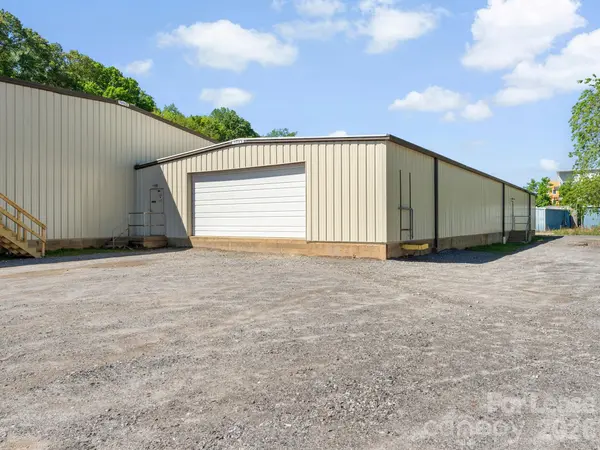 93 Thompson ST, Asheville, NC 28803