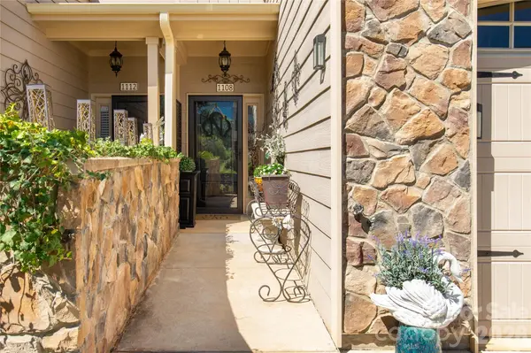 1108 Stuarts Landing DR, Cramerton, NC 28032