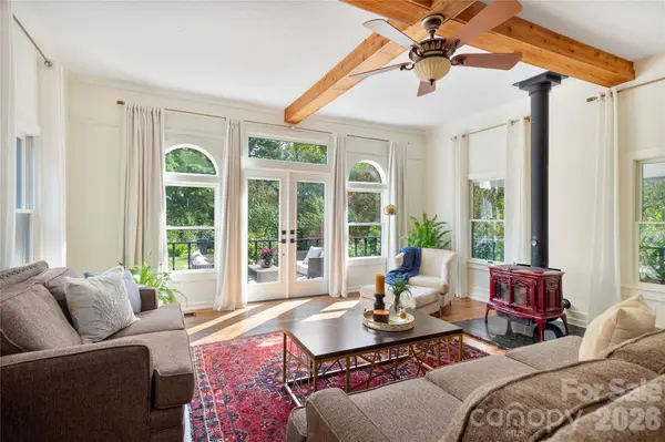 528 Padgettown RD, Black Mountain, NC 28711
