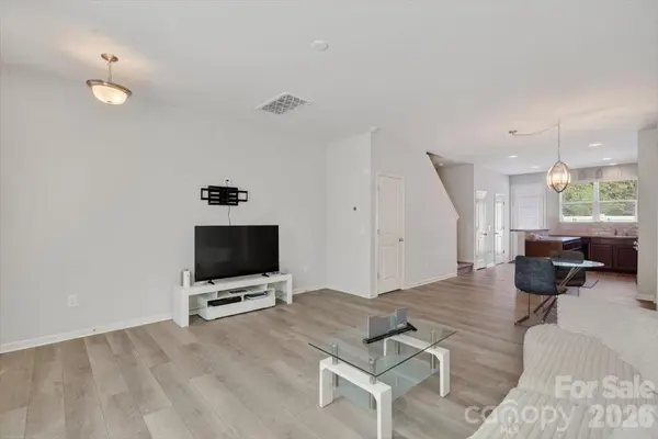 117 N Island Village DR N, Mount Holly, NC 28120