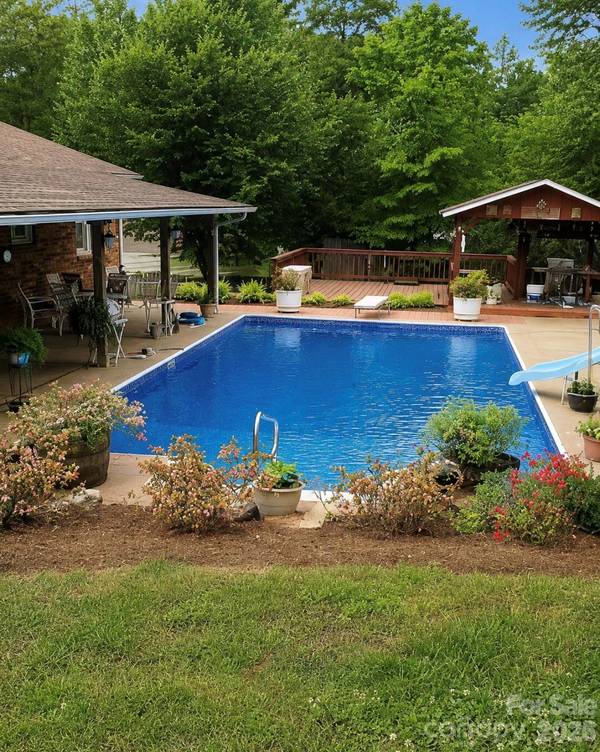 320 Amhurst DR, Kings Mountain, NC 28086