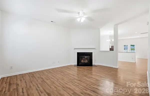 949 Willow Creek DR, Gastonia, NC 28054