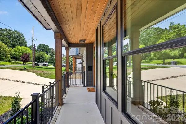 421 W Cama ST, Charlotte, NC 28217