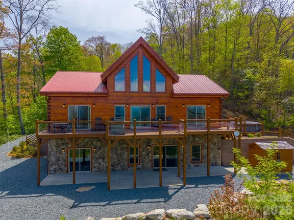 716 Equestrian DR, Bryson City, NC 28713