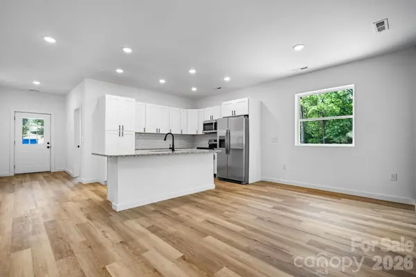 41 Tennyson DR, Taylorsville, NC 28681