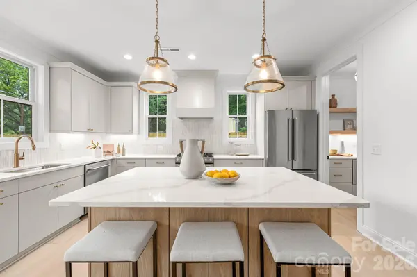 2763 Parkway AVE, Charlotte, NC 28208