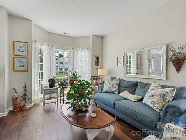 5716 Autumn Knoll PL NW, Concord, NC 28027
