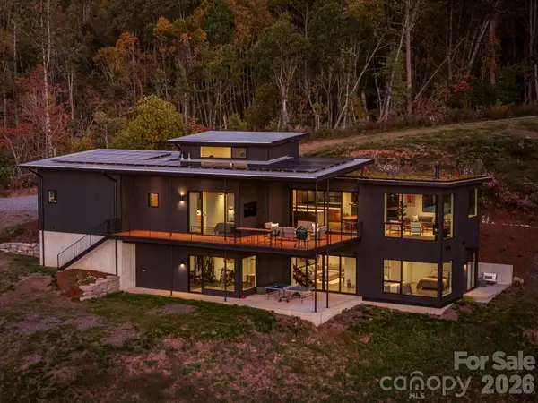 122 Elk Wallow TRL, Asheville, NC 28804