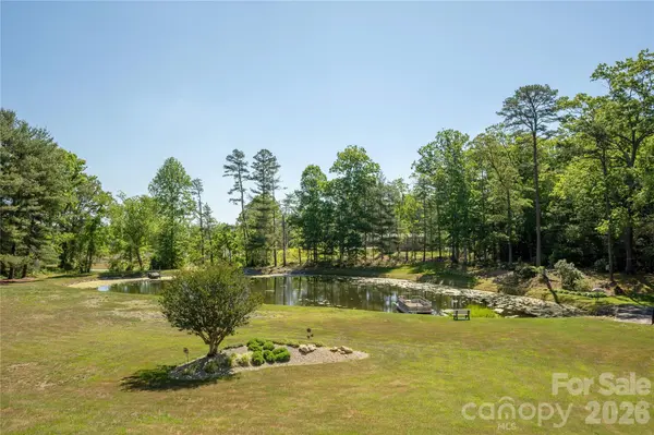 231 Allen RD, East Flat Rock, NC 28726