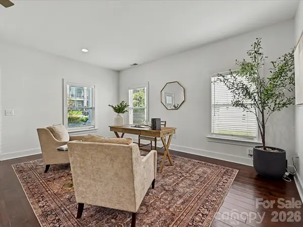 1216 Lomax AVE, Charlotte, NC 28211