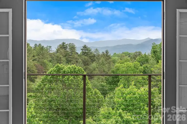 77 Paradise RDG, Marshall, NC 28753