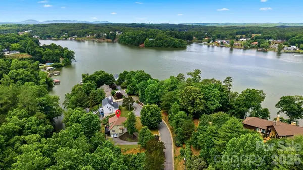 909 36th AVE NW, Hickory, NC 28601