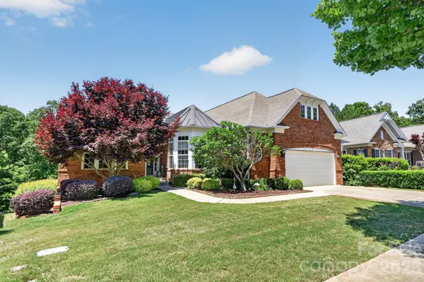 9242 Whistling Straits DR, Fort Mill, SC 29707