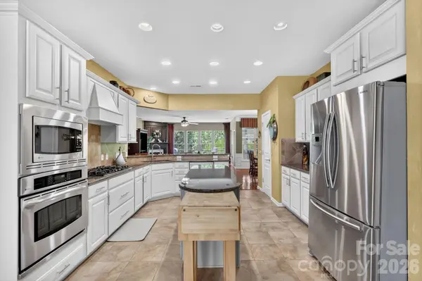 9242 Whistling Straits DR, Fort Mill, SC 29707