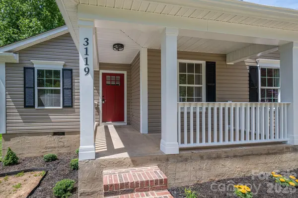 3119 Mintleaf DR, Charlotte, NC 28269