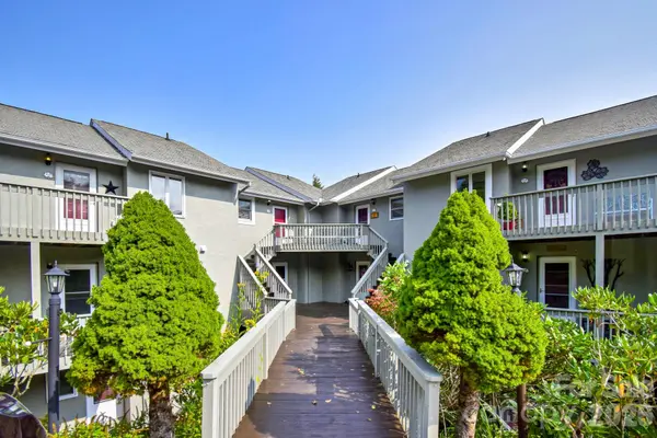 367 Skyleaf DR #D15, Sugar Mountain, NC 28604