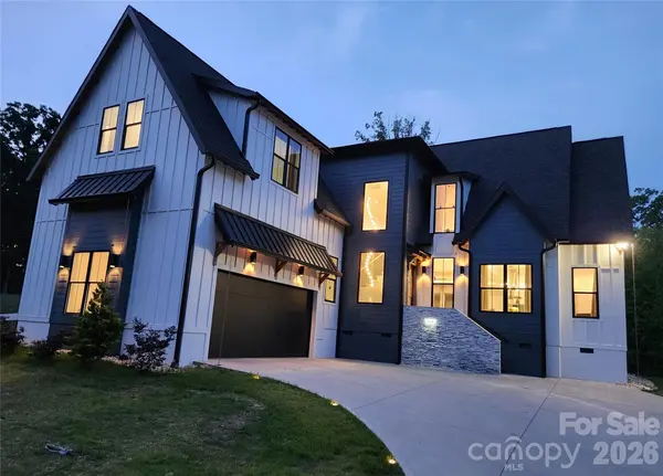 3078 Mountain Creek DR, Sherrills Ford, NC 28673