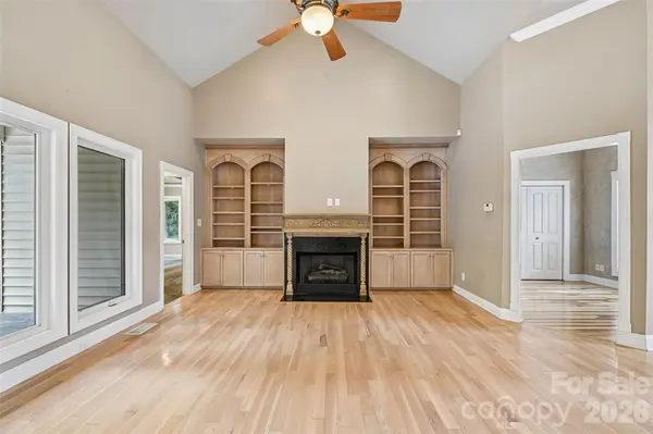 304 Catawba Crest LN, Clover, SC 29710