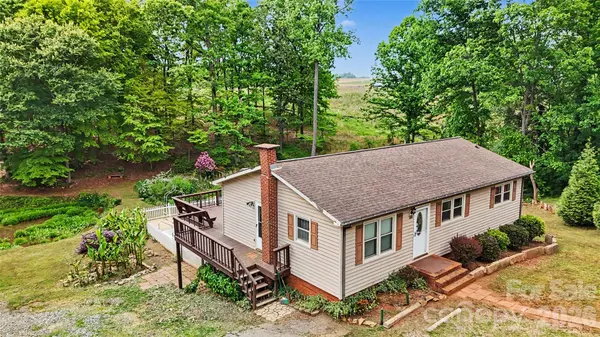 169 Hemingway LN, Statesville, NC 28625