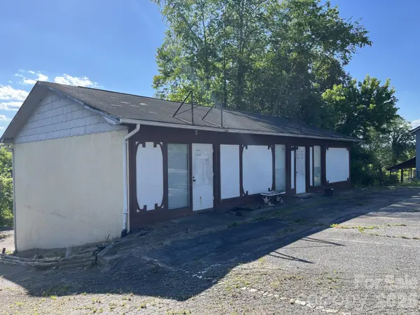 803, 805 W Fleming DR, Morganton, NC 28655