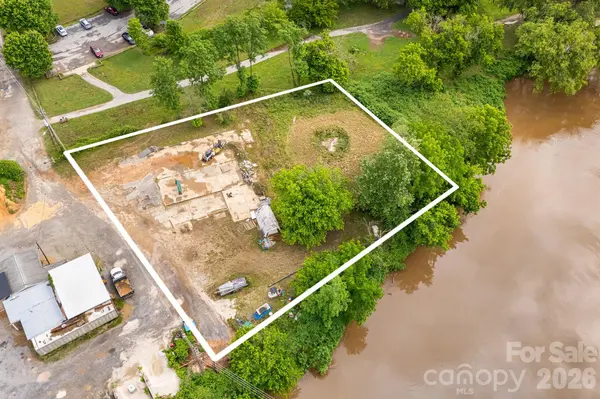 199 Amboy RD, Asheville, NC 28806