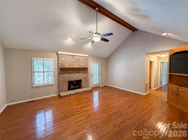 8400 Chestnut Oak CT, Harrisburg, NC 28075