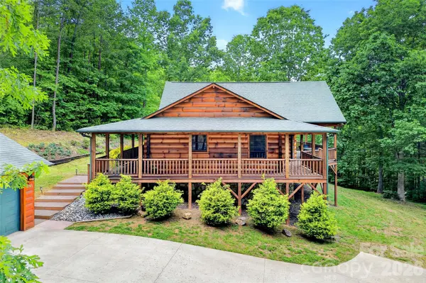 34 Waterfall DR, Marion, NC 28752