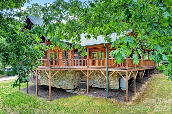 34 Waterfall DR, Marion, NC 28752