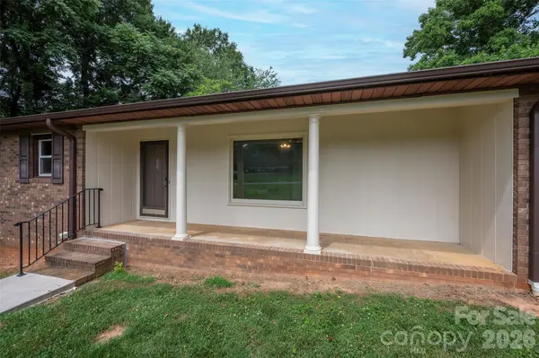 107 Coram AVE, Boonville, NC 27011